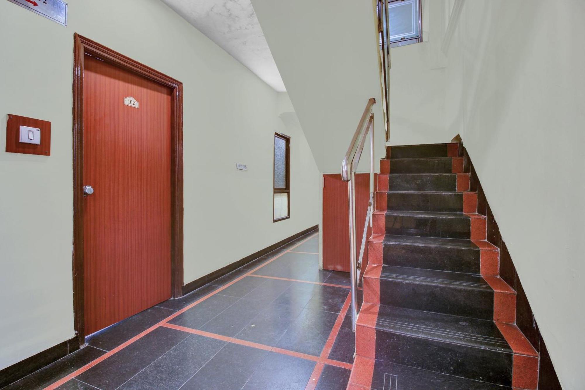 Hotel O Happy Rooms Hyderabad Exterior foto