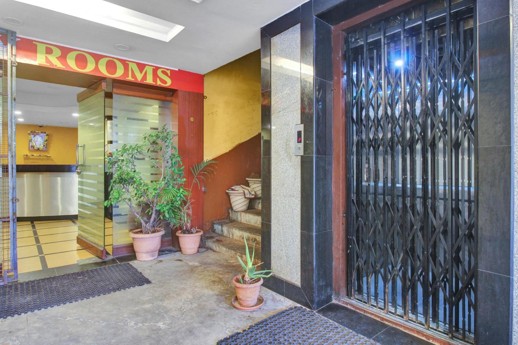 Hotel O Happy Rooms Hyderabad Exterior foto